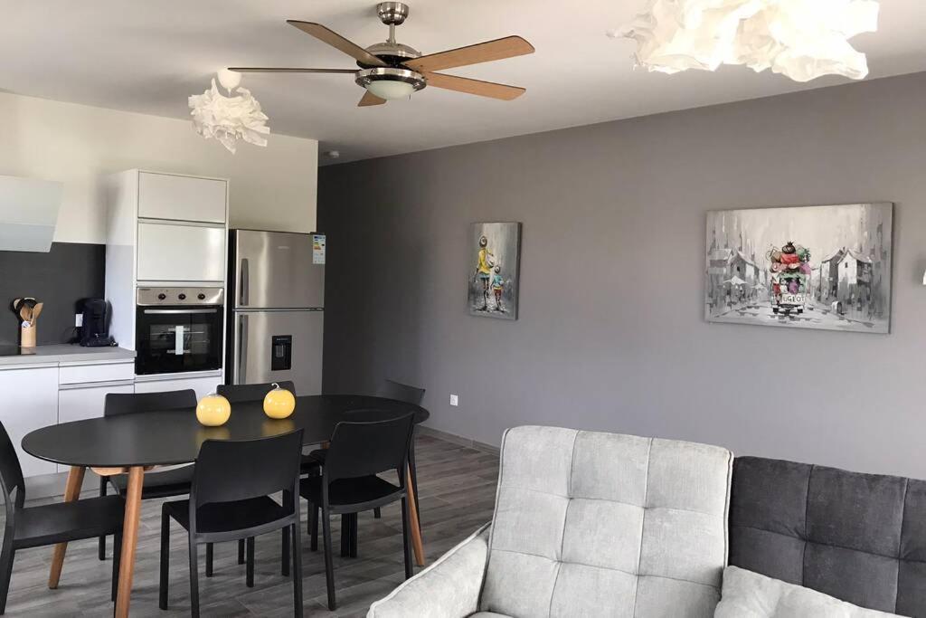 Ti-Punch T3 Climatise Manapany Les Bains Apartment Luaran gambar